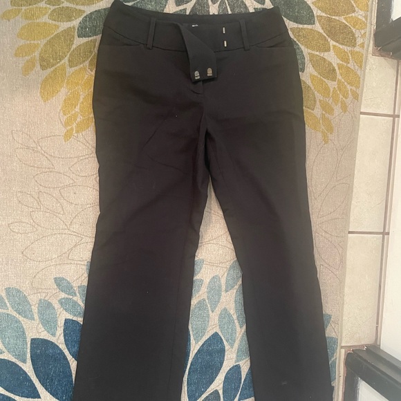 Mossimo Black dress pants with 4 pockets, and zipper clasp and button closure. - Picture 2 of 9